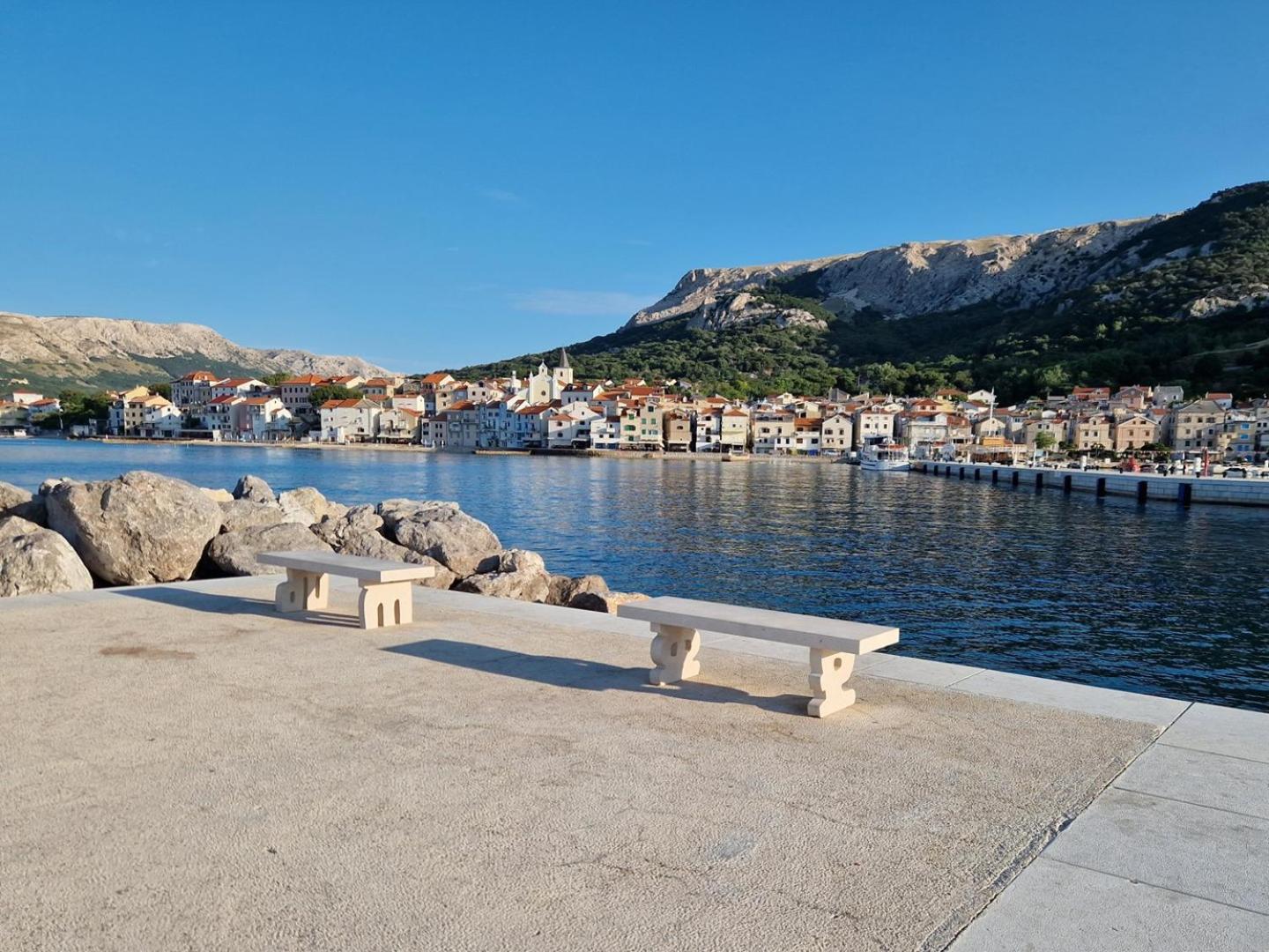 Apartments Silvija Cubranic Baška Exteriör bild